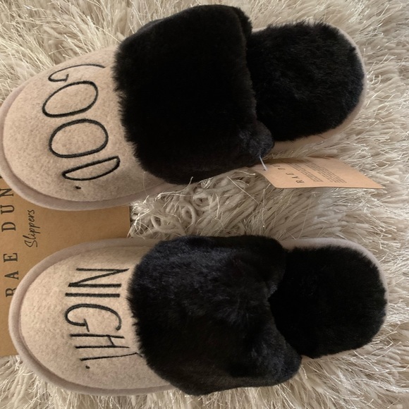 RAE DUNN Good Night Slippers NWT, sz Small 5-6, taupe & black, - Picture 2 of 9